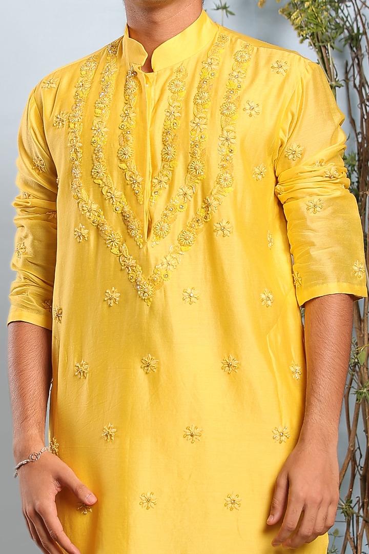 Yellow Embroidered Kurta by Julie by Julie Shah Men at Pernia's Pop Up Shop