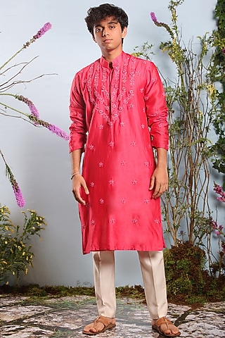 Coral Kurta With Embroidery by Julie by Julie Shah Men