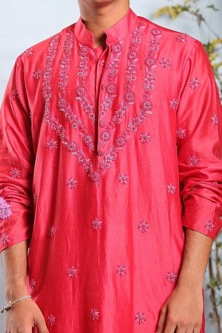 Coral Kurta With Embroidery by Julie by Julie Shah Men at Pernia's Pop Up Shop