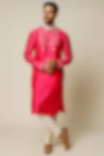 Fuchsia Mirror Embroidered Kurta Set by Julie by Julie Shah Men