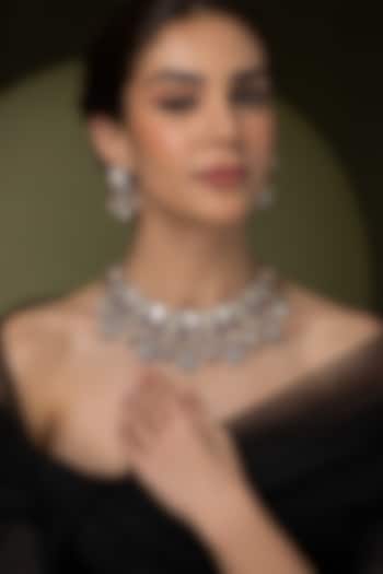 Gold Finish Ruby Stone Necklace Set by Joules By Radhika at Pernia's Pop Up Shop