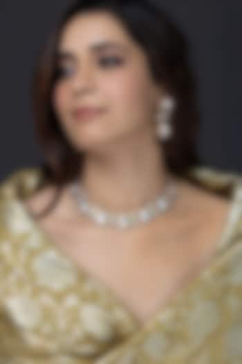 Gold Finish Kundan Polki Necklace Set by Joules By Radhika at Pernia's Pop Up Shop