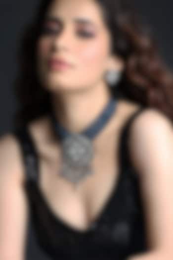 Gold Finish Blue Stone Necklace Set by Joules By Radhika at Pernia's Pop Up Shop