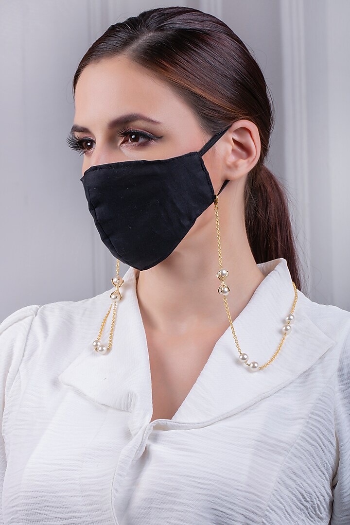 Micro Gold Finish Handcrafted White Shell Pearl Mask Chain by Joules By Radhika at Pernia's Pop Up Shop