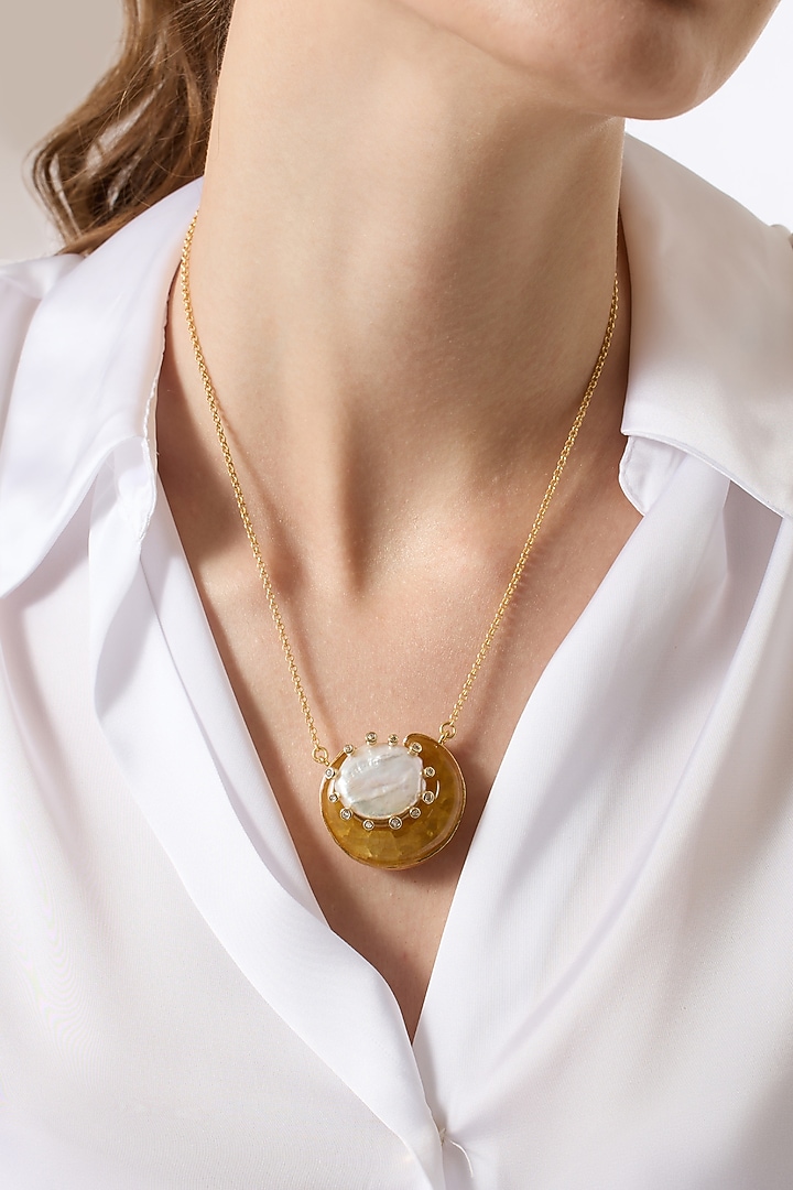 Gold Finish Beige Agate Stone & Baroque Pearl Nahlira Necklace by Joules By Radhika at Pernia's Pop Up Shop