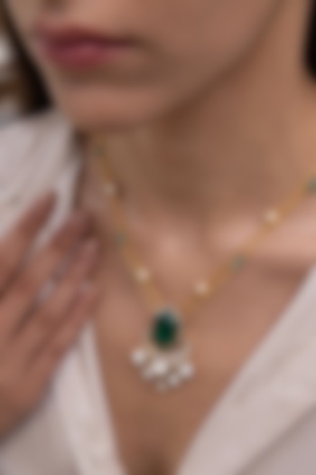 Gold Finish Kundan Polki & Emerald Green Stone Linked Necklace by Joules By Radhika at Pernia's Pop Up Shop