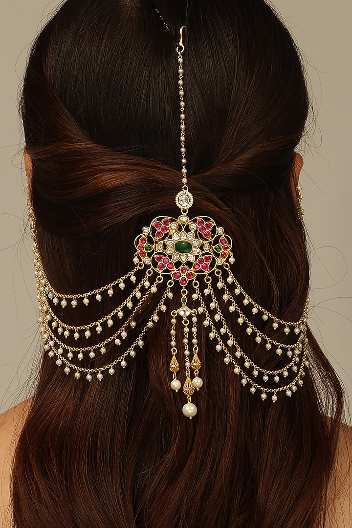 Gold Finish Brass Tanishvi Hair Brooch With Chain by Joules By Radhika at Pernia's Pop Up Shop