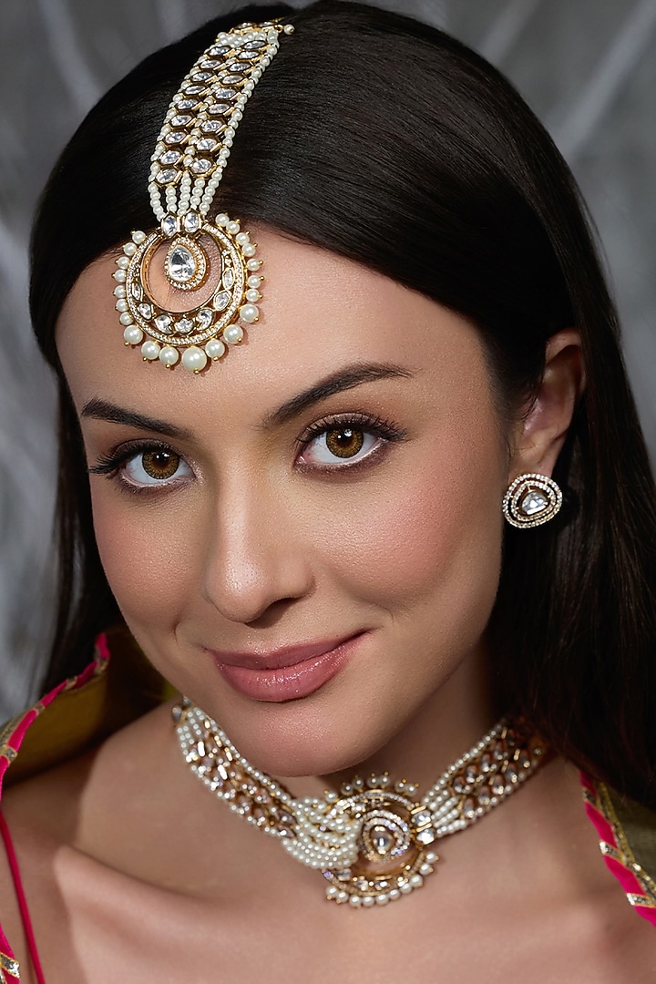 Yellow Gold Finish Brass Maangtikka by Joules By Radhika at Pernia's Pop Up Shop