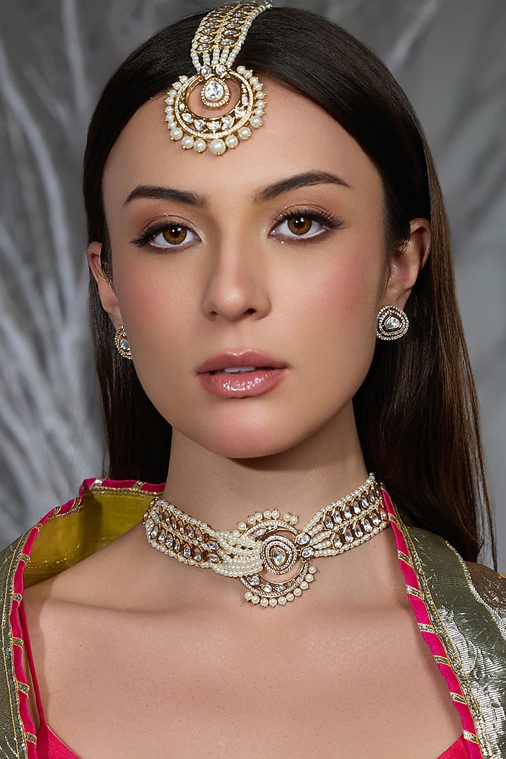 Gold Finish Brass Necklace Set by Joules By Radhika at Pernia's Pop Up Shop