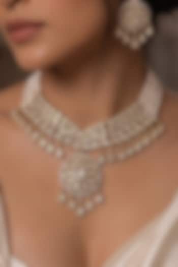 Gold Finish Kundan Polki & White Beaded Choker Pendant Necklace Set by Joules By Radhika at Pernia's Pop Up Shop