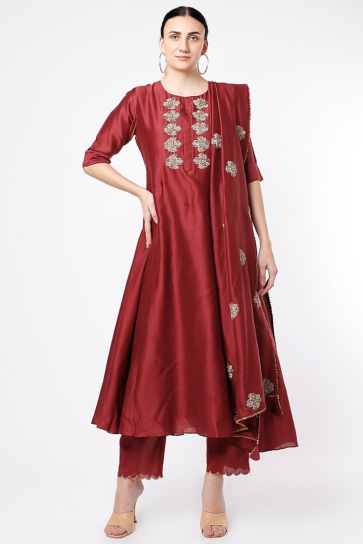 Maroon Hand Embroidered Kurta Set by July at Pernia's Pop Up Shop
