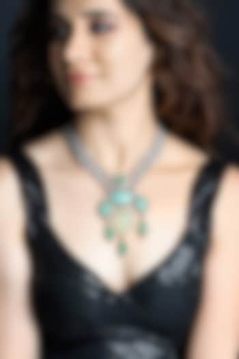 Gold Finish Green Stone Necklace by Joules By Radhika at Pernia's Pop Up Shop