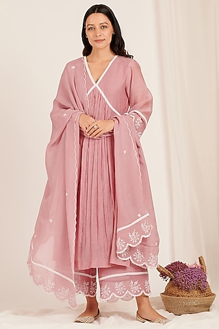 Vintage Rose Pink Embroidered Kurta Set by Jdang