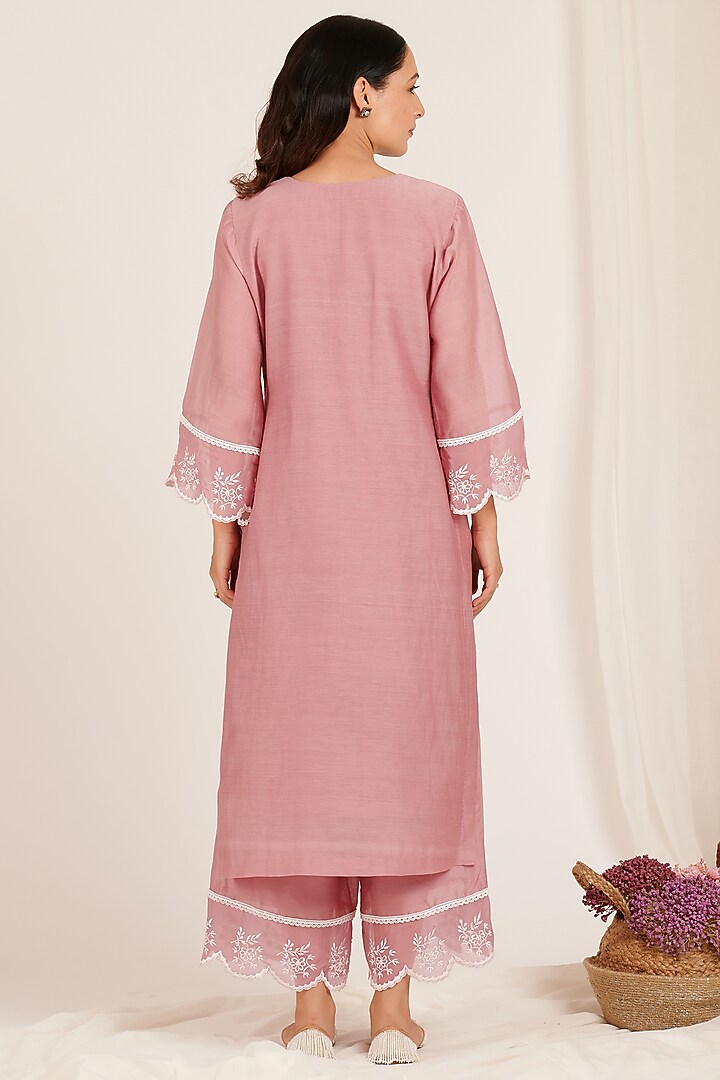 Vintage Rose Pink Embroidered Kurta Set by Jdang at Pernia's Pop Up Shop