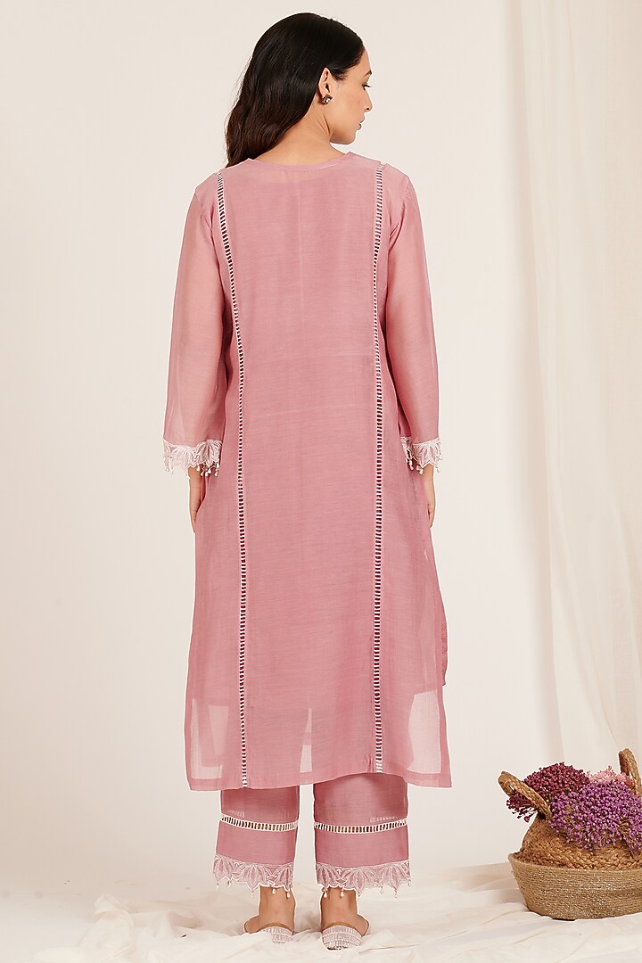 Vintage Rose Pink Kurta Set With Embroidery by Jdang at Pernia's Pop Up Shop