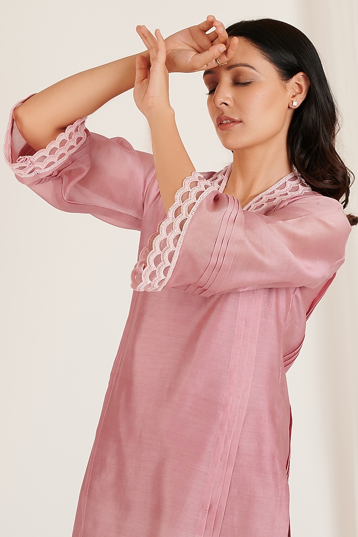 Vintage Rose Pink Chanderi Kurta Set by Jdang at Pernia's Pop Up Shop