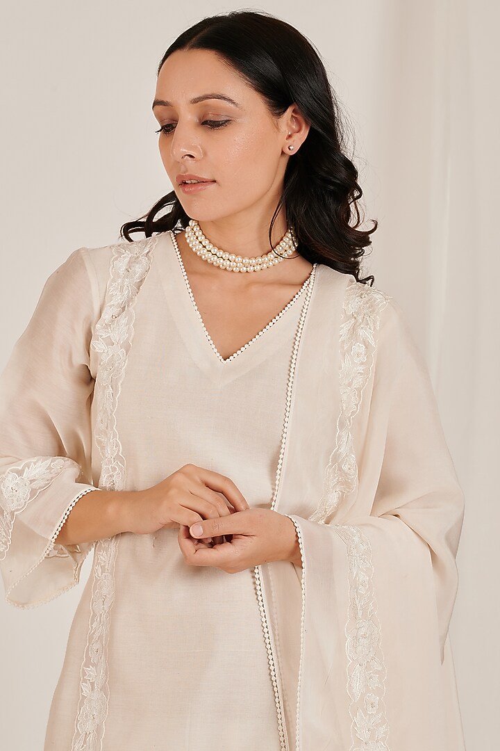 Moonlight Embroidered Kurta Set by Jdang at Pernia's Pop Up Shop