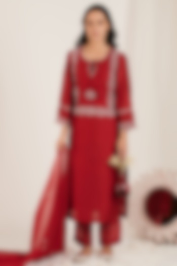 Maroon Kurta Set With Embroidery by Jdang