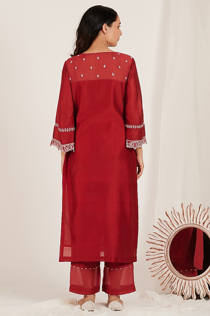 Maroon Kurta Set With Embroidery by Jdang at Pernia's Pop Up Shop