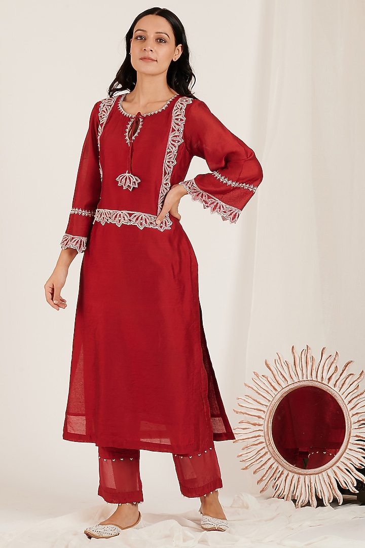 Maroon Kurta Set With Embroidery by Jdang at Pernia's Pop Up Shop
