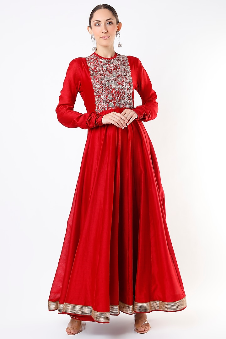 Red Embroidered Anarkali Set by Jayanti Reddy