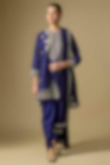 Purple Silk Embroidered Kurta Set by Jayanti Reddy at Pernia's Pop Up Shop