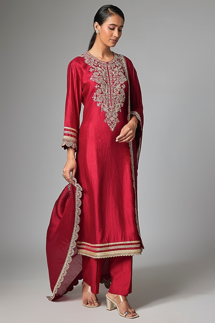Red Silk Zardosi Work Kurta Set by Jayanti Reddy at Pernia's Pop Up Shop