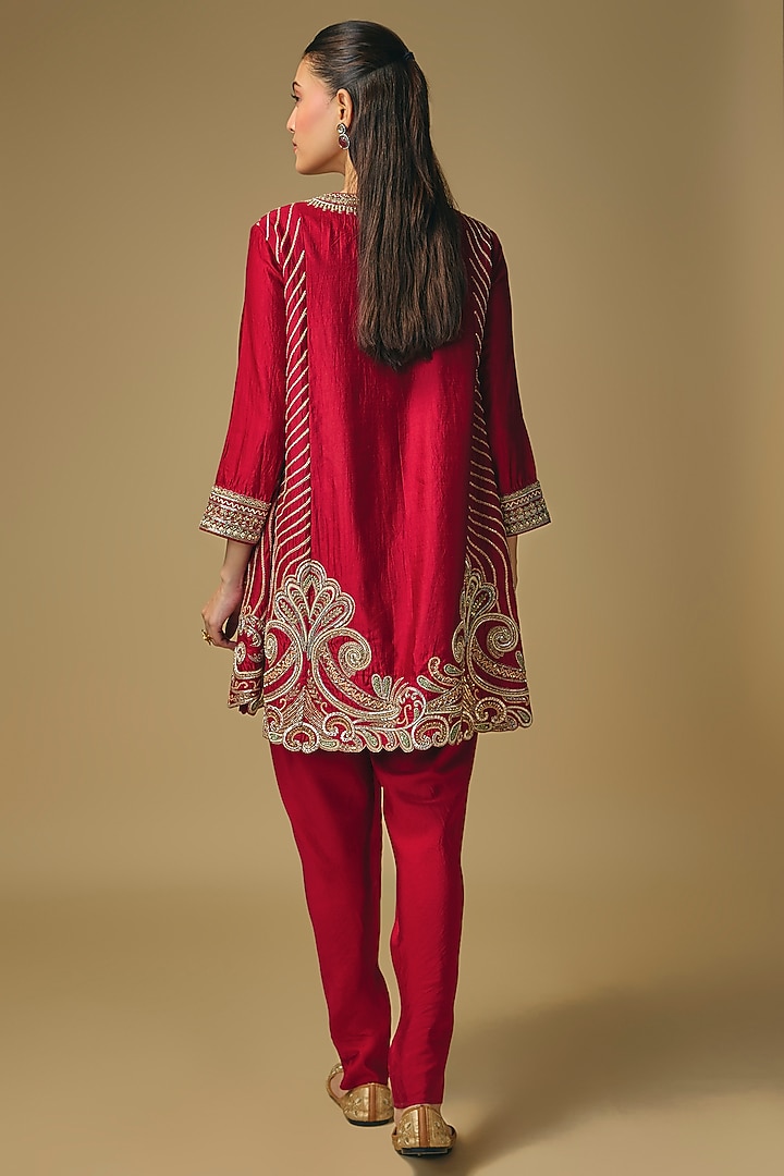 Red Silk Zardosi Work Kurta Set by Jayanti Reddy at Pernia's Pop Up Shop