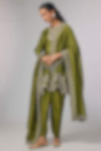 Olive Green Silk Zardosi Work Kurta Set by Jayanti Reddy at Pernia's Pop Up Shop