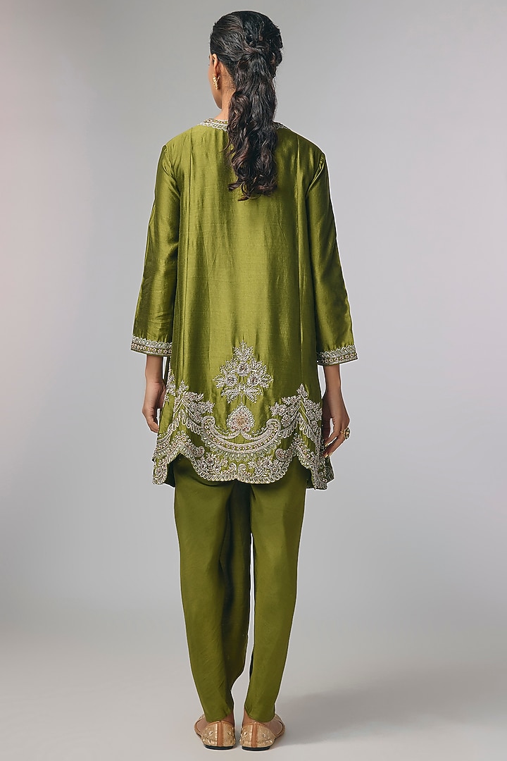 Olive Green Silk Zardosi Work Kurta Set by Jayanti Reddy at Pernia's Pop Up Shop