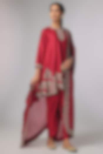 Red Silk Zardosi Work Kurta Set by Jayanti Reddy at Pernia's Pop Up Shop