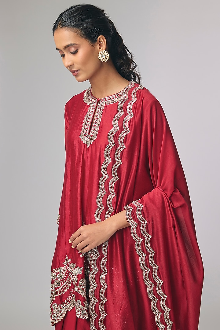 Red Silk Zardosi Work Kurta Set by Jayanti Reddy at Pernia's Pop Up Shop