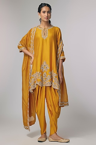 Yellow Silk Zardosi Work Kurta Set by Jayanti Reddy