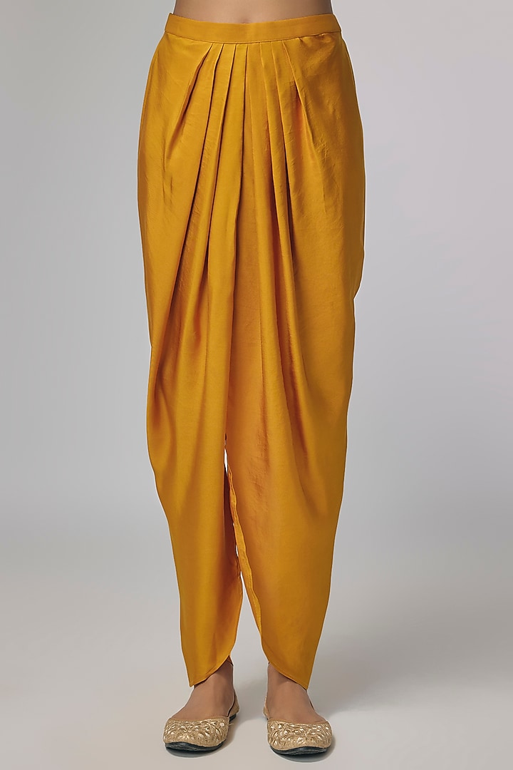Yellow Silk Zardosi Work Kurta Set by Jayanti Reddy at Pernia's Pop Up Shop