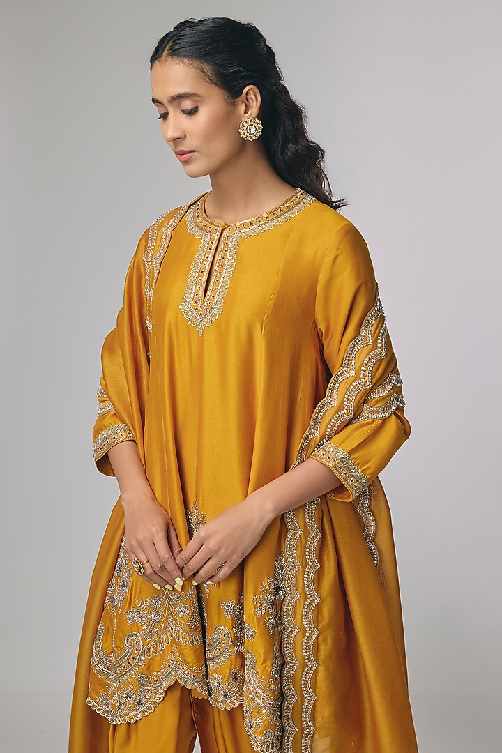 Yellow Silk Zardosi Work Kurta Set by Jayanti Reddy at Pernia's Pop Up Shop