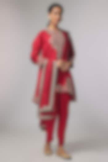 Red Silk Zardosi Work Kurta Set by Jayanti Reddy at Pernia's Pop Up Shop