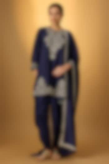 Purple Silk Zardosi Embroidered Kurta Set by Jayanti Reddy at Pernia's Pop Up Shop