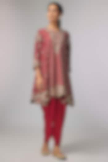 Red Silk Zardosi Work Kurta Set by Jayanti Reddy at Pernia's Pop Up Shop