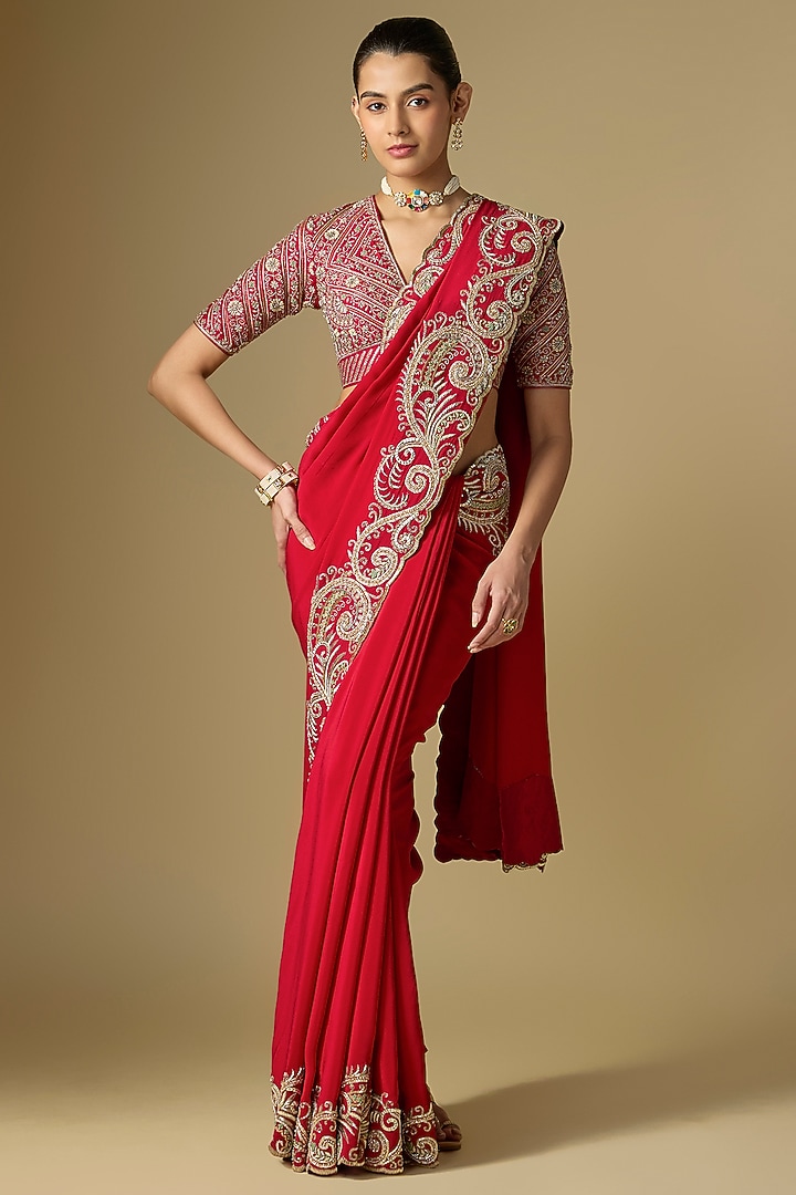 Red Raw Silk Embroidered Bridal Saree Set by Jayanti Reddy at Pernia's Pop Up Shop