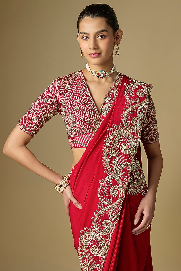 Red Raw Silk Embroidered Bridal Saree Set by Jayanti Reddy at Pernia's Pop Up Shop
