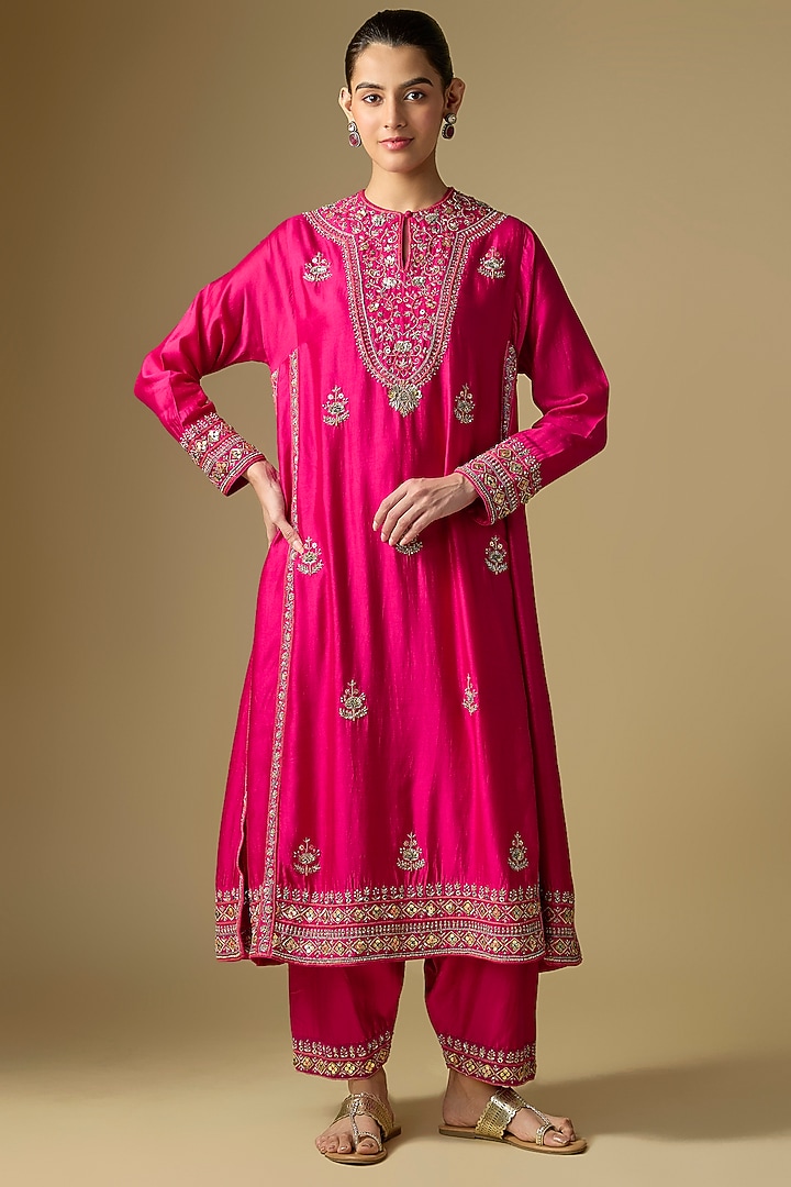 Rani Pink Silk Embroidered Kurta Set by Jayanti Reddy at Pernia's Pop Up Shop
