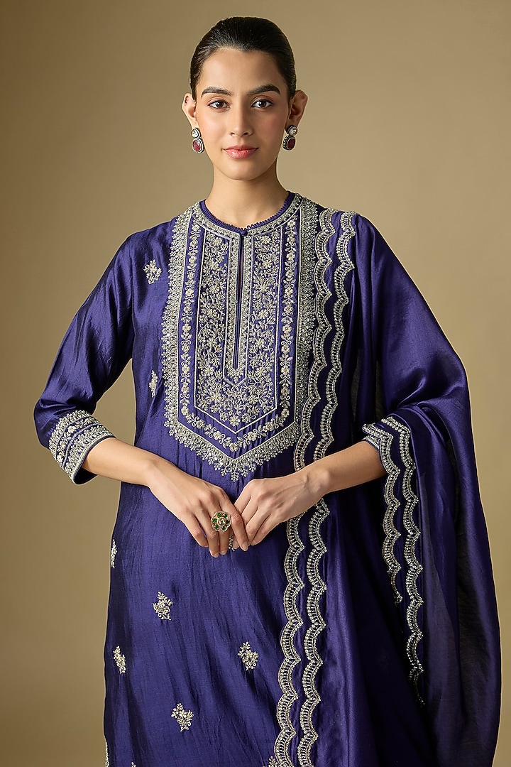 Purple Silk Embroidered Kurta Set by Jayanti Reddy at Pernia's Pop Up Shop