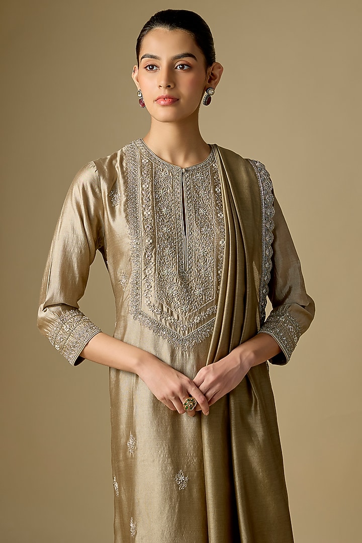 Beige Gold Silk Embroidered Kurta Set by Jayanti Reddy at Pernia's Pop Up Shop