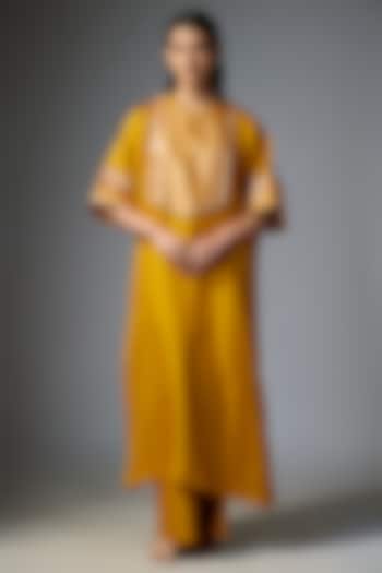 Mango Yellow Silk Embroidered Kaftan Set by Jayanti Reddy at Pernia's Pop Up Shop
