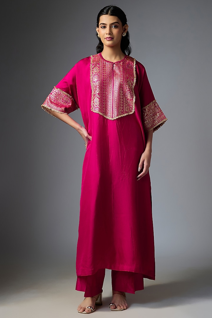 Pink Silk Embroidered Kaftan Set by Jayanti Reddy at Pernia's Pop Up Shop