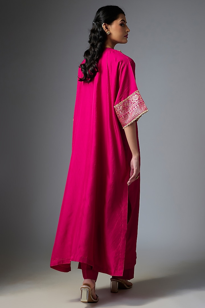 Pink Silk Embroidered Kaftan Set by Jayanti Reddy at Pernia's Pop Up Shop