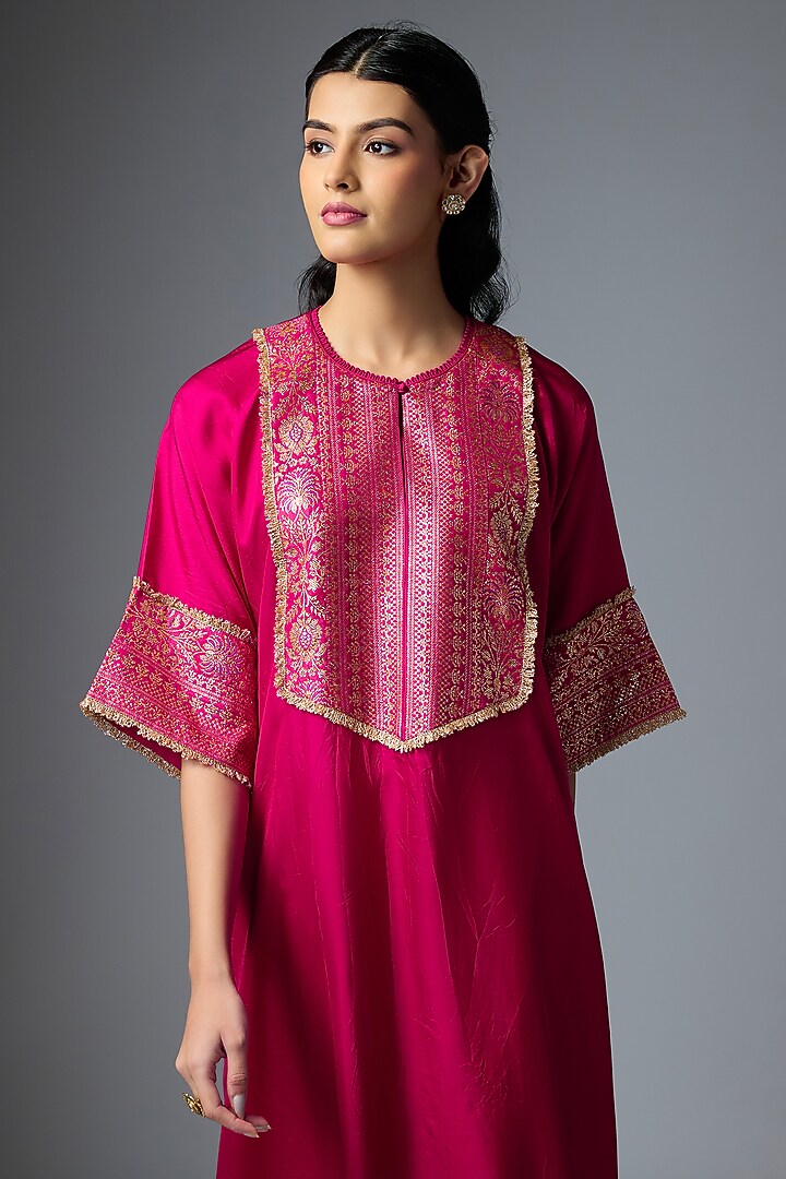 Pink Silk Embroidered Kaftan Set by Jayanti Reddy at Pernia's Pop Up Shop