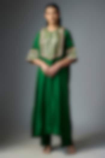 Bottle Green Silk Embroidered Kaftan Set by Jayanti Reddy at Pernia's Pop Up Shop