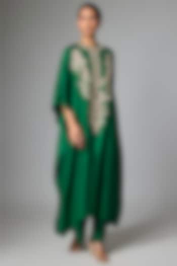 Bottle Green Silk Aari Work Kaftan Set by Jayanti Reddy at Pernia's Pop Up Shop