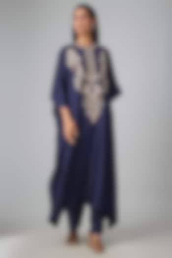 Blue Silk Thread Work Kaftan Set by Jayanti Reddy at Pernia's Pop Up Shop